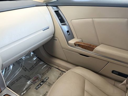 Used 2009 Cadillac XLR RWD image 25