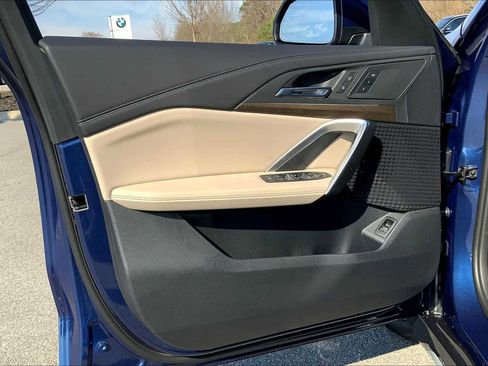 Used 2025 BMW X1 xDrive28i w/ Technology Package image 10