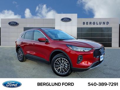 New 2026 Ford Escape SE w/ PHEV Premium Package