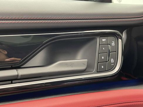 Certified 2025 Porsche Panamera 4S image 41