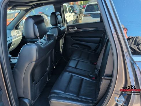 Used 2014 Jeep Grand Cherokee Limited w/ Luxury Group II AWD/4WD image 15