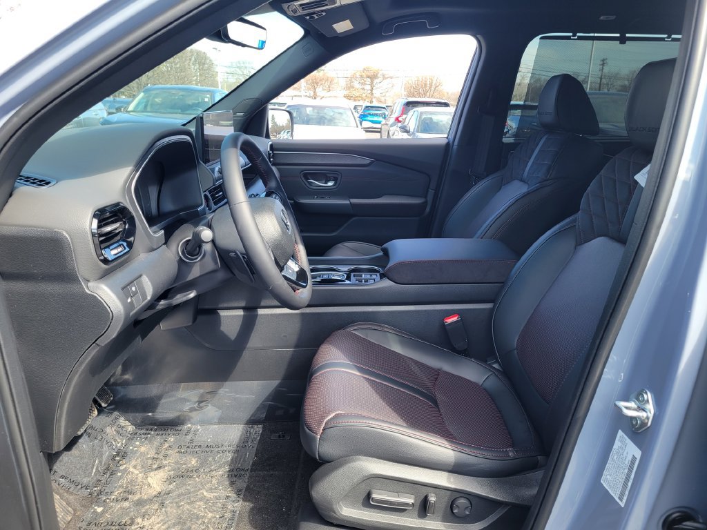 New 2026 Honda Pilot Black Edition image 14