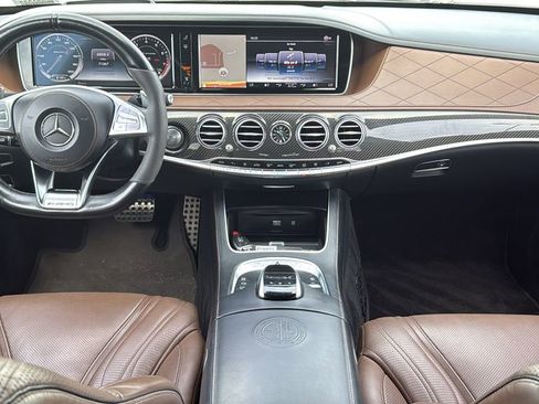 Used 2017 Mercedes-Benz S 63 AMG 4MATIC Sedan w/ Carbon Fiber Exterior Package image 18
