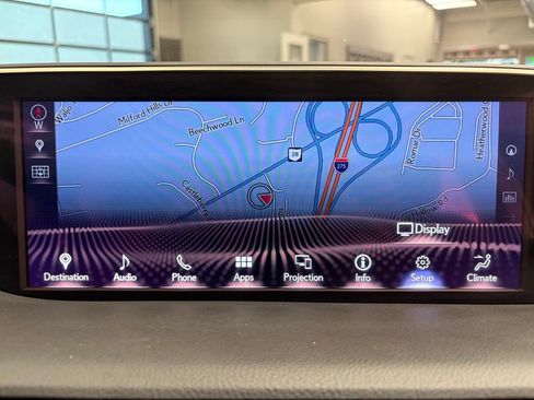 Used 2019 Lexus ES 300h 300h Luxury w/ Premium Package image 16