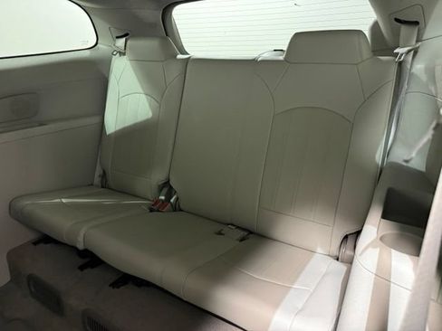 Used 2015 Buick Enclave Leather FWD image 25