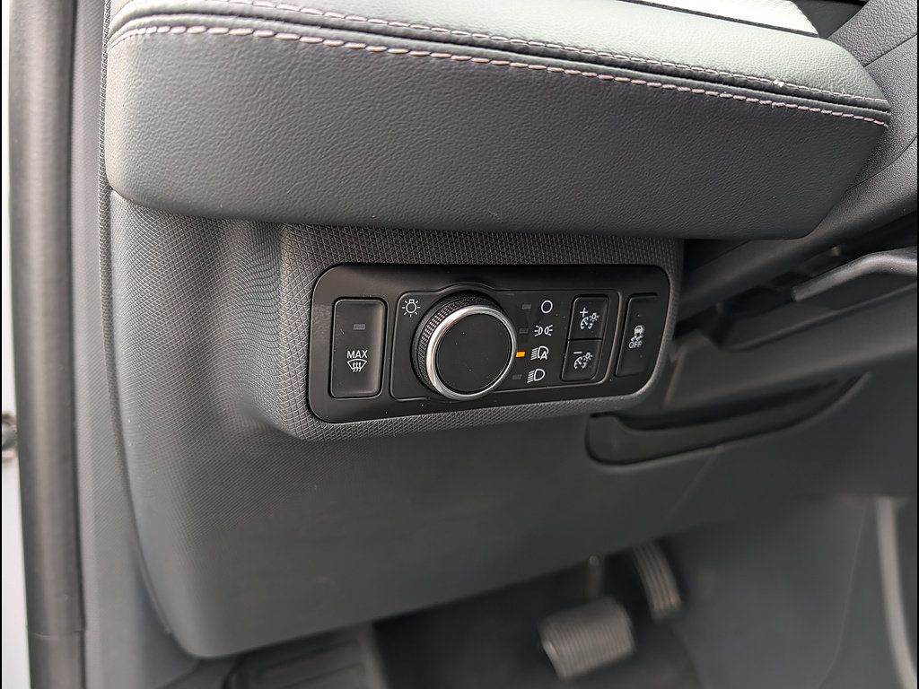 Used 2023 Ford Mustang Mach-E Select AWD/4WD image 29