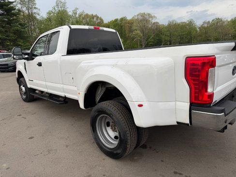 Used 2019 Ford F350 XLT w/ XLT Value Package AWD/4WD image 10