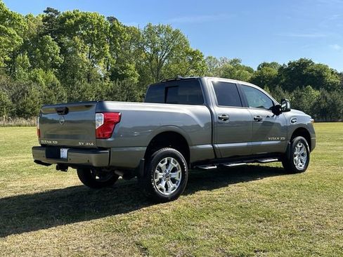 Certified 2024 Nissan Titan SV w/ SV Convenience Package image 8
