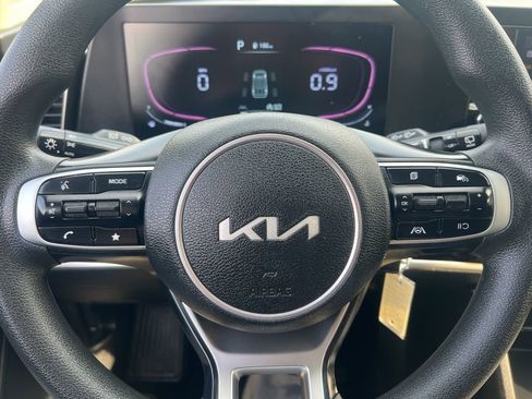 Used 2023 Kia Sportage LX image 57
