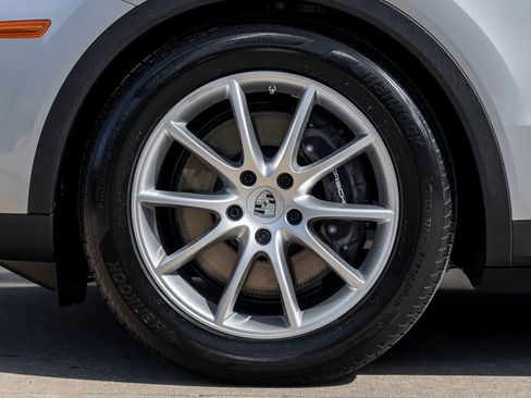 New 2026 Porsche Cayenne Coupe image 13