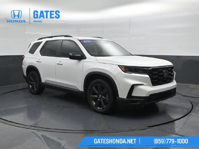 Certified 2025 Honda Pilot Sport image 4