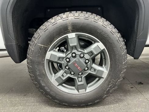 New 2026 GMC Sierra 2500 SLT w/ SLT Premium Package AWD/4WD image 33