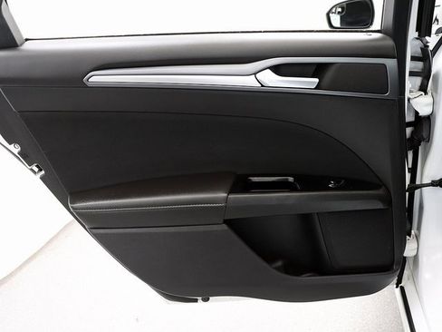 Used 2013 Ford Fusion SE image 22