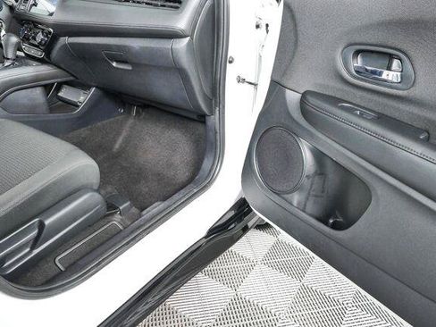 Used 2020 Honda HR-V Sport image 31