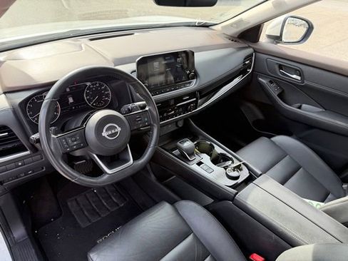 Used 2023 Nissan Rogue SL w/ SL Premium Package image 12