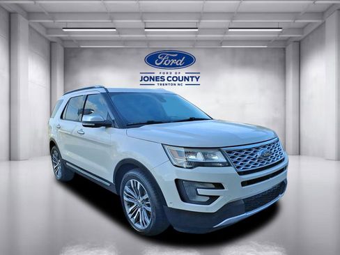 Used 2017 Ford Explorer Platinum image 1