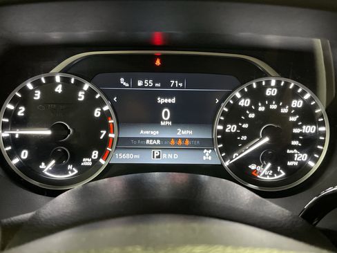 Used 2024 Nissan Titan SV w/ SV Convenience Package image 22