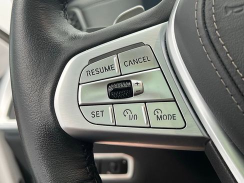 Used 2023 BMW X7 xDrive40i w/ Premium Package image 19