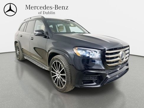 Used 2024 Mercedes-Benz GLS 580 4MATIC image 3