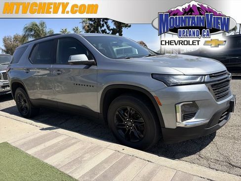 Used 2023 Chevrolet Traverse LT FWD image 1