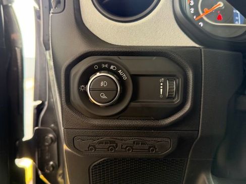 New 2026 Jeep Gladiator Sport AWD/4WD image 17