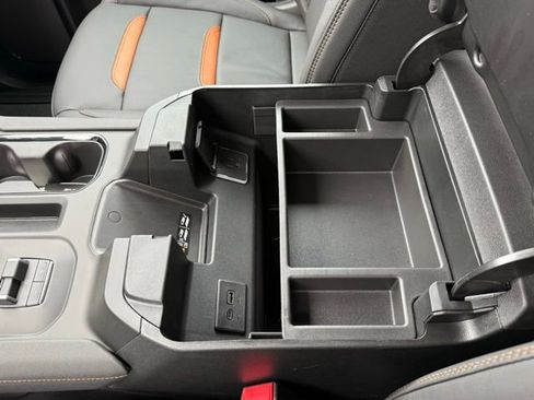 New 2026 GMC Sierra 2500 AT4 w/ AT4 Premium Plus Package AWD/4WD image 28