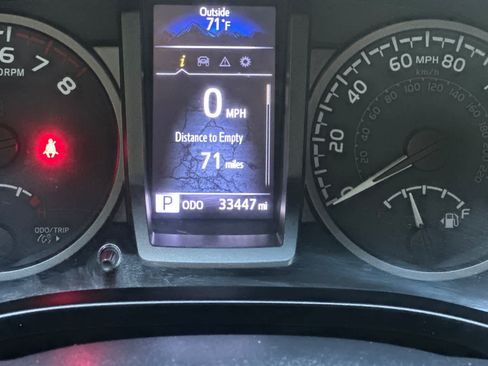 Used 2021 Toyota Tacoma TRD Off-Road w/ Technology Package AWD/4WD image 24