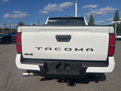 Certified 2024 Toyota Tacoma SR5 image 12