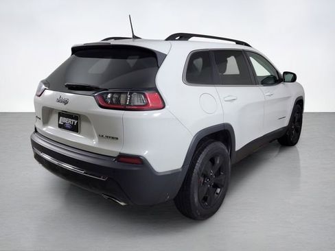 Used 2019 Jeep Cherokee Limited image 3