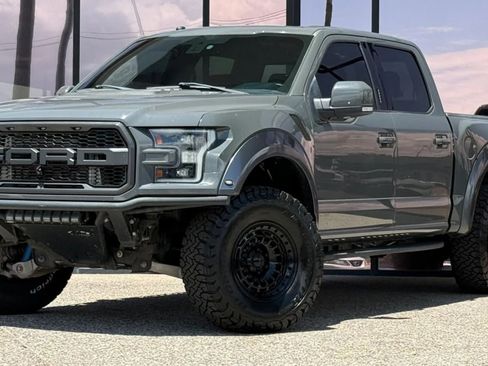 Used 2018 Ford F150 Raptor w/ Equipment Group 802A Luxury AWD/4WD image 2
