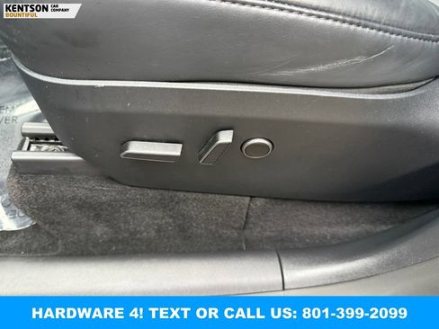 Used 2023 Tesla Model Y Long Range AWD/4WD image 30