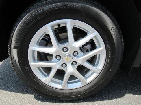 Used 2024 Chevrolet Equinox LS w/ Driver Confidence II Package FWD image 8
