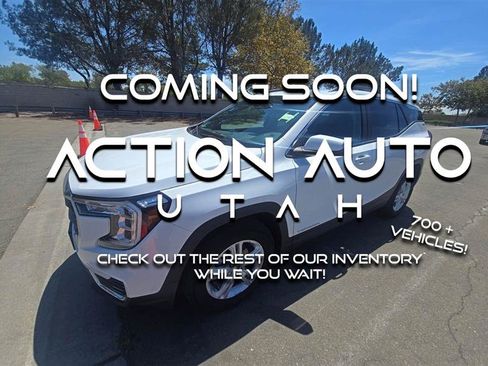 Used 2024 GMC Terrain SLE w/ Driver Convenience Package FWD image 1