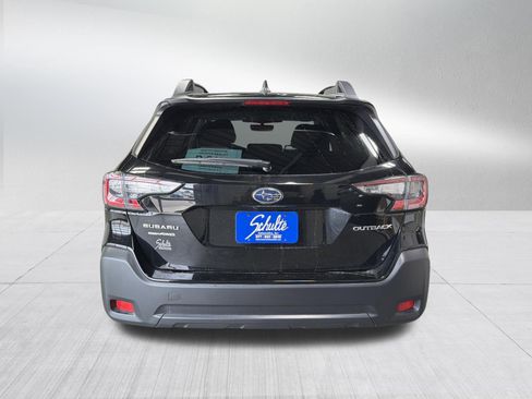Used 2024 Subaru Outback Premium AWD/4WD image 6
