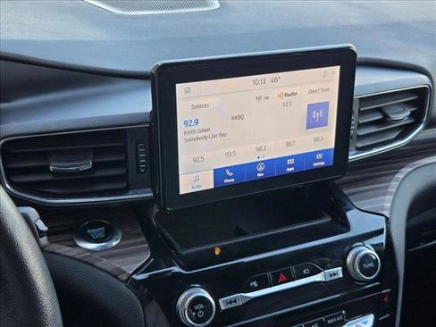 Used 2023 Ford Explorer Limited image 10