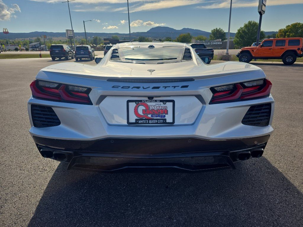 Used 2020 Chevrolet Corvette Stingray Preferred Cpe w/ 2LT Preferred Equipment Group RWD image 4