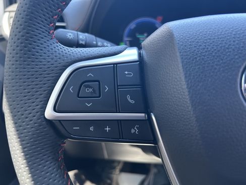 Certified 2025 Toyota Sienna XSE w/ XSE Premium Package AWD/4WD image 28