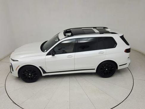 Used 2023 BMW X7 M60i AWD/4WD image 16