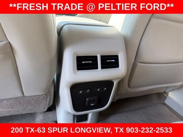 Used 2020 GMC Terrain Denali w/ Denali Premium Package FWD image 8