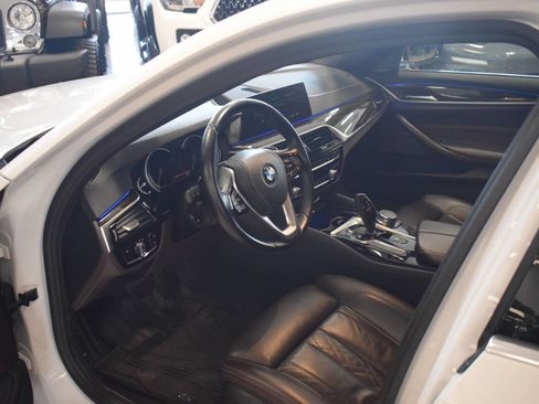 Used 2018 BMW 540i image 39