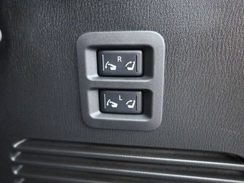 Used 2023 Nissan Armada Platinum w/ Captain's Chairs Package AWD/4WD image 34
