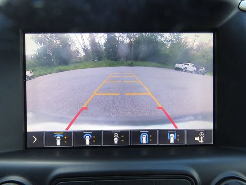 Used 2019 GMC Terrain Denali w/ Advanced Safety Package FWD image 26
