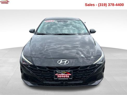 Used 2023 Hyundai Elantra SEL w/ Cargo Package FWD image 10