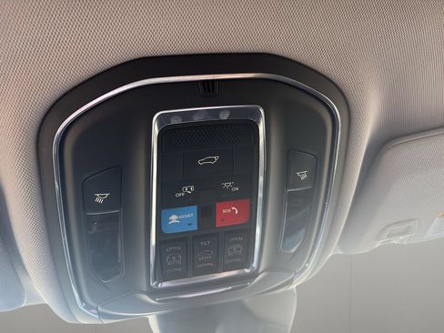 Used 2022 Jeep Grand Cherokee Limited 4xe AWD/4WD image 29