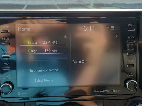 Used 2022 Toyota Highlander XLE AWD/4WD image 25