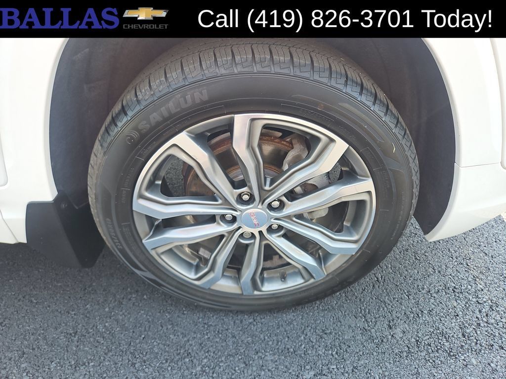 Used 2019 GMC Terrain Denali w/ GMC Pro Grade Package AWD/4WD image 29