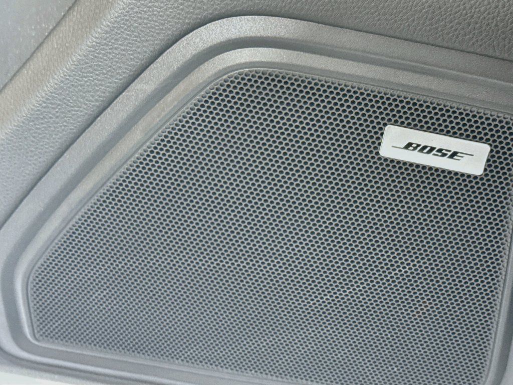 Certified 2026 Porsche Macan AWD/4WD image 23