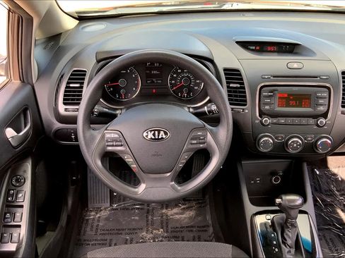 Used 2018 Kia Forte LX FWD image 6
