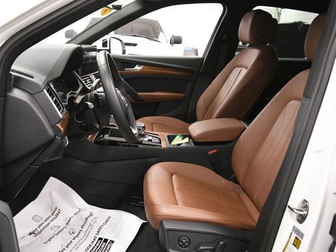 Used 2023 Audi Q5 2.0T Premium w/ Convenience Package AWD/4WD image 9