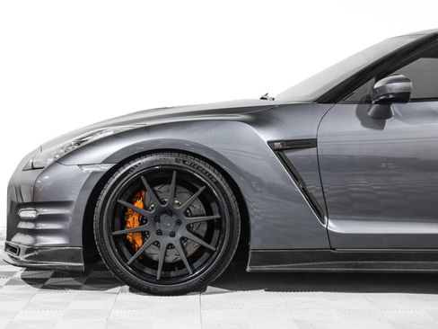 Used 2013 Nissan GT-R Premium AWD/4WD image 15